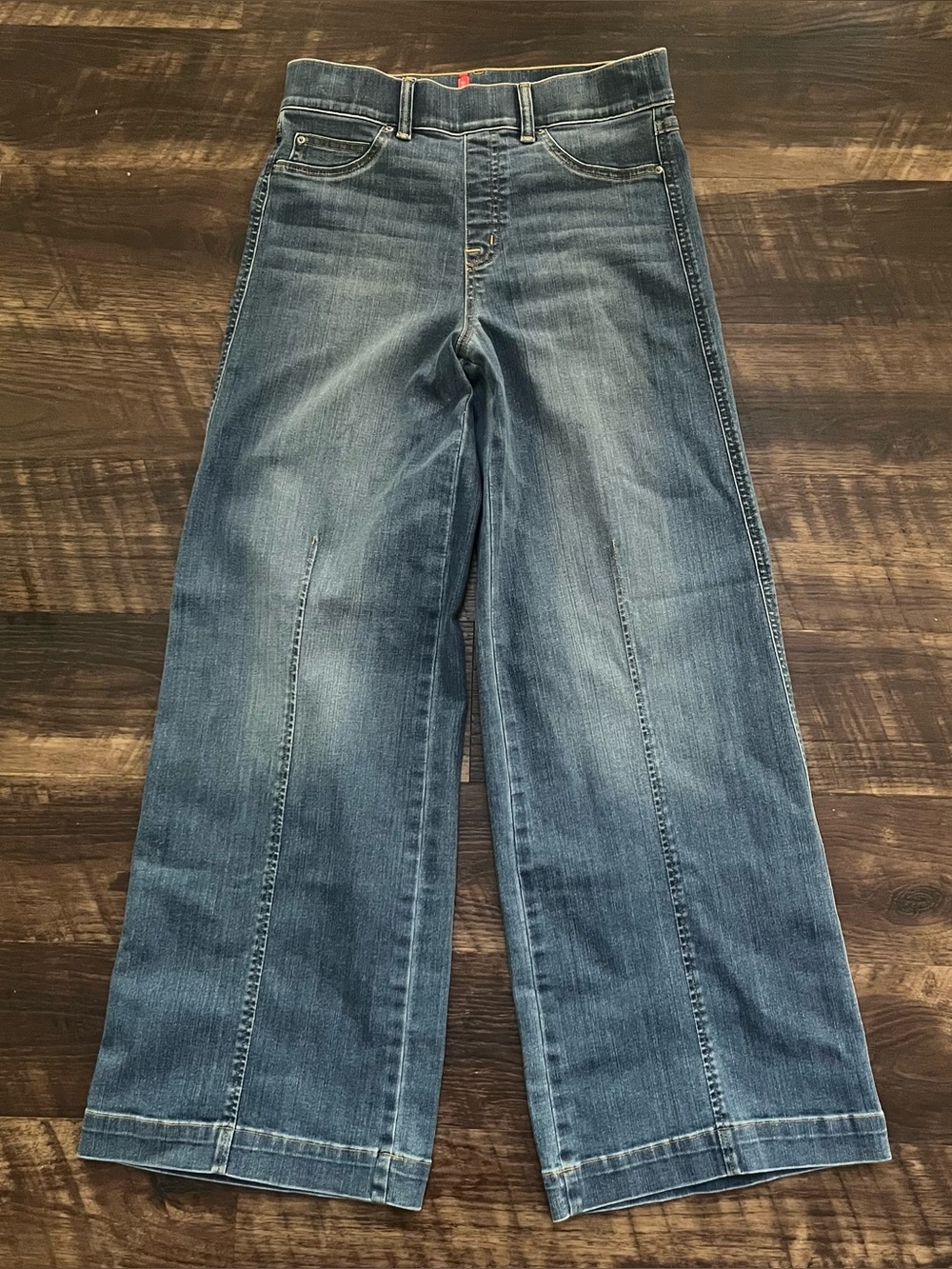 Spanx 20407R seamed front wide leg stretch pull on slimming shaping jeans medium